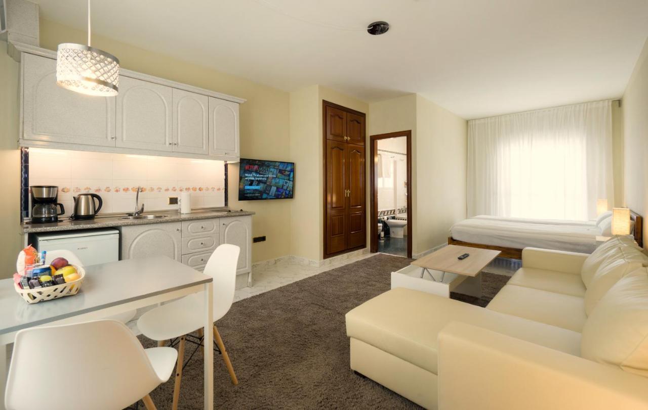 La Palmera Aparthotel Alhaurin el Grande Ruang foto